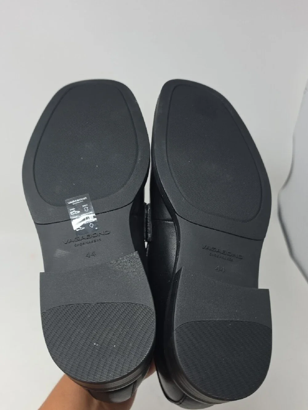 Vagabond sleek black